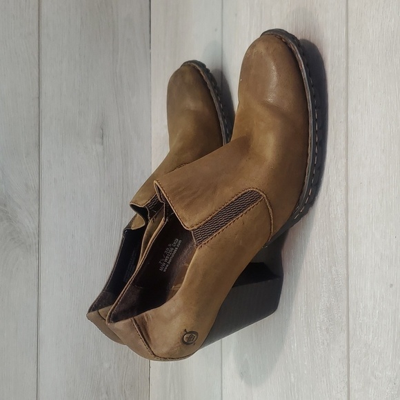 Born Women Gertrude Ankle Leather Heels Boots shoes sz 7.5 - Picture 1 of 14